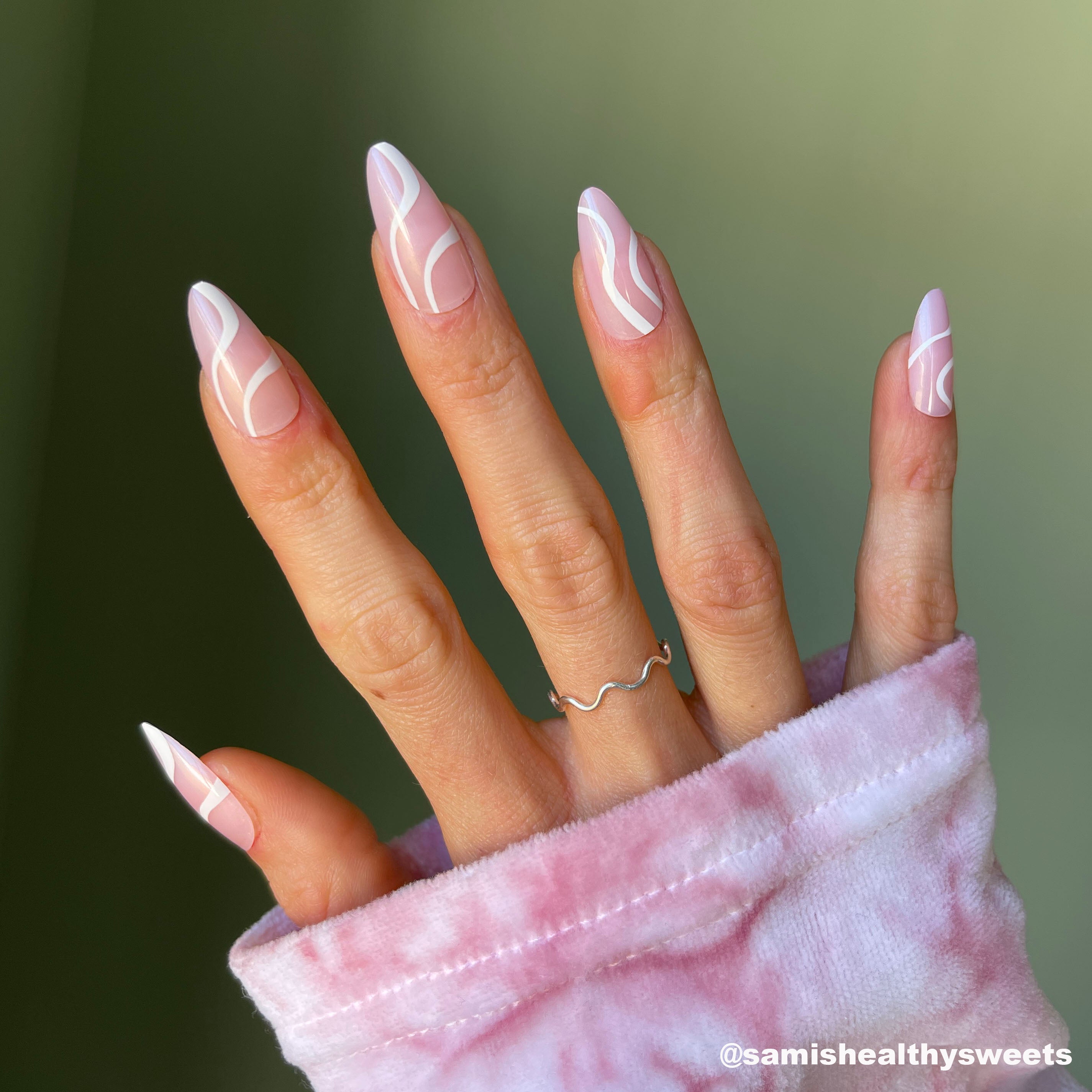 almond nails white