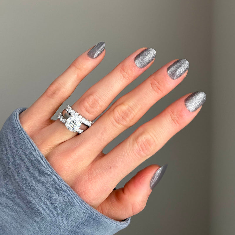 Instant Glam- Glamorous Cat-Eye Short Oval Press On Press On Nail Set