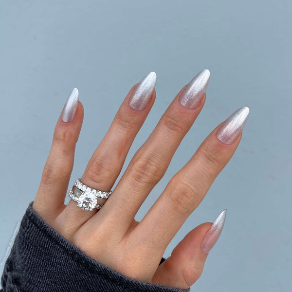 white chrome nails