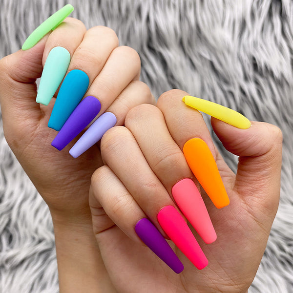 nails one hand different color｜TikTok Search